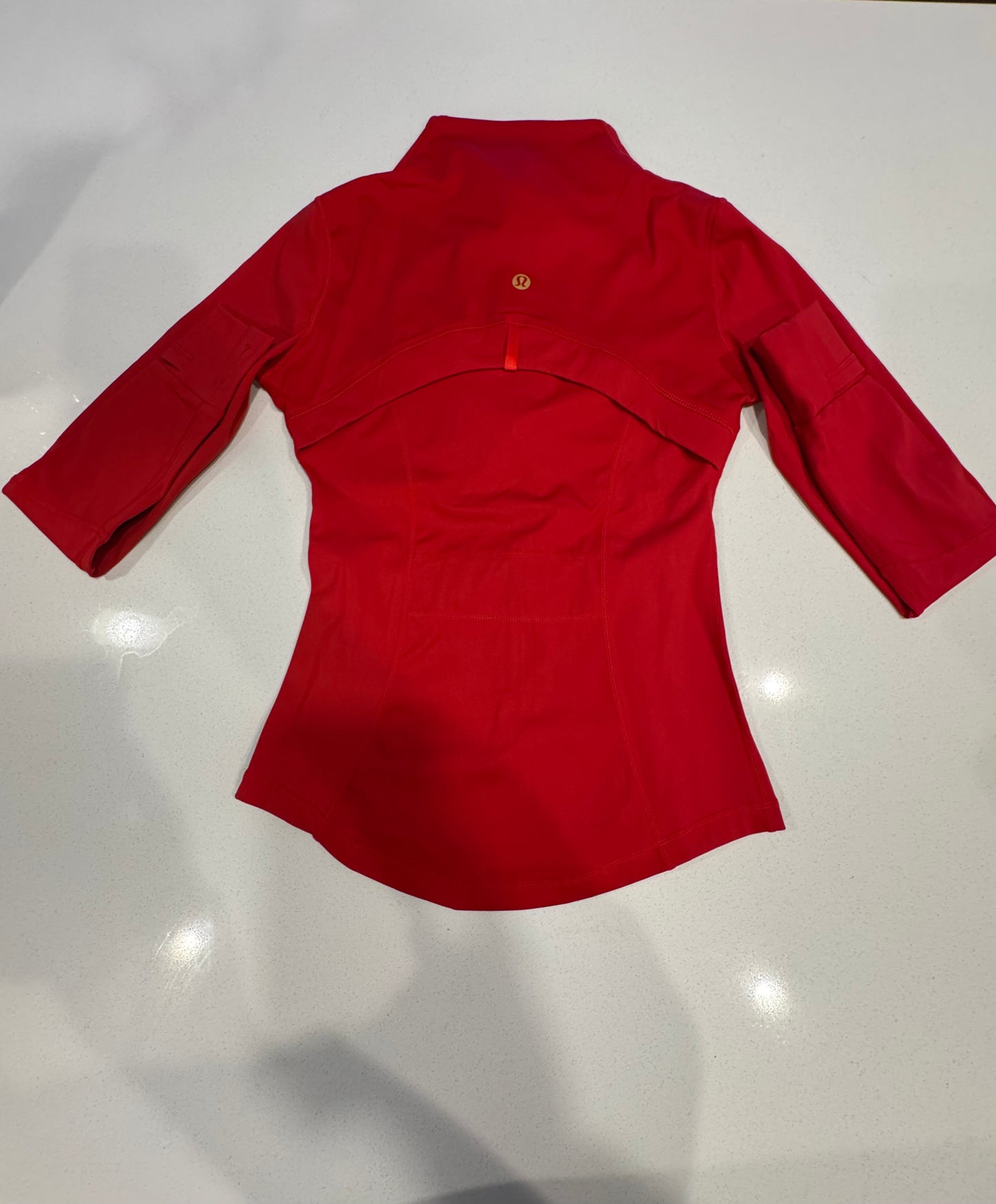 Define 2-Piece Set — Red