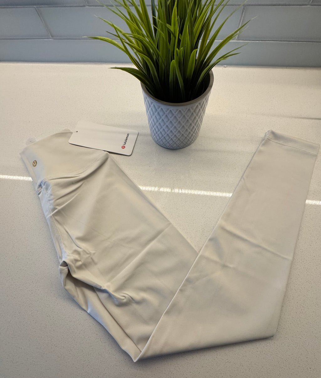 Ivory-Beige  I NWT  🏷️ I  LuLuLemon Athletica Define Women’s 2-Piece Set