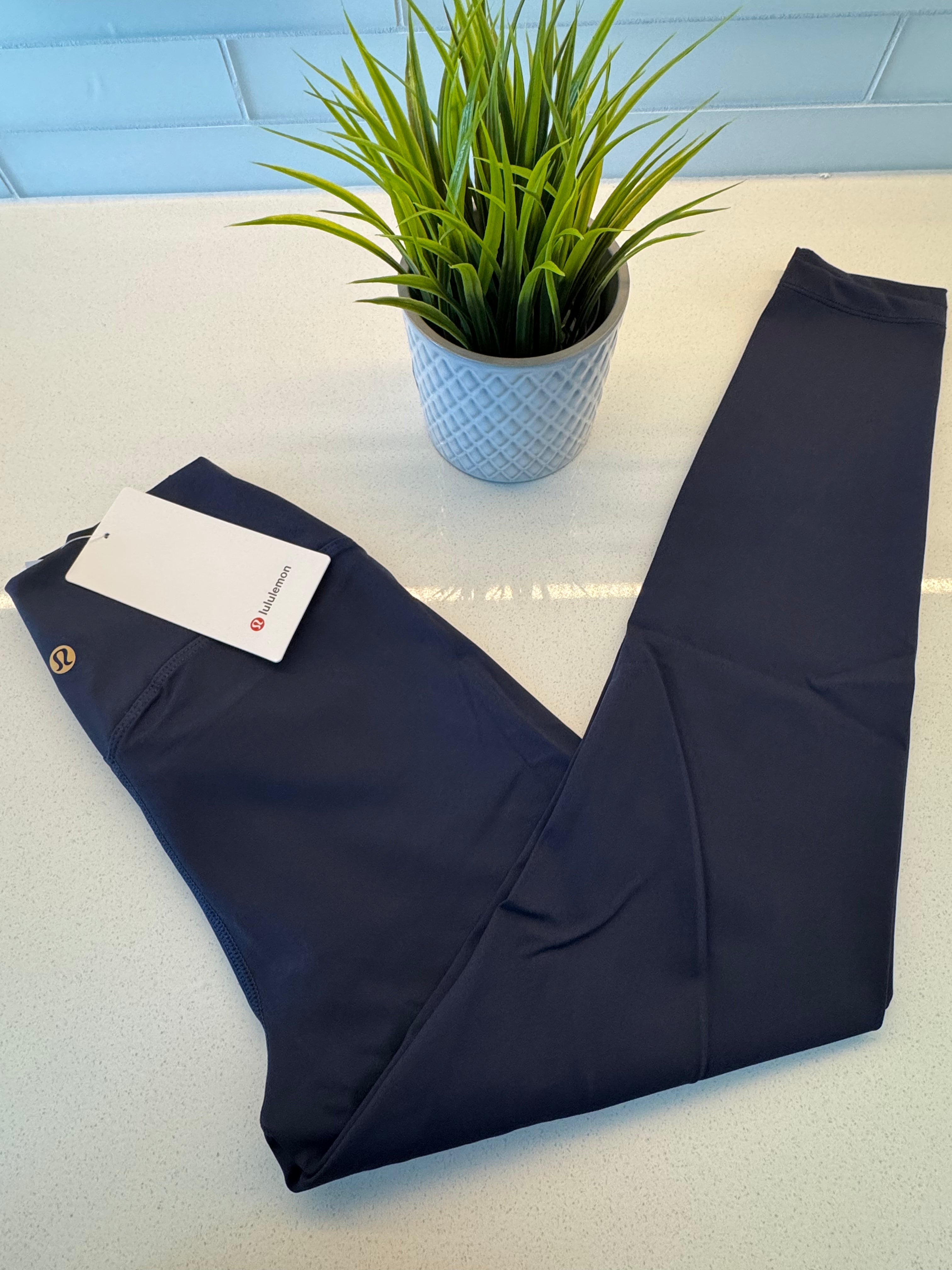 Navy Blue W/ Gold Zipper I NWT  🏷️ I  LuLuLemon Athletica Define Women’s 2-Piece Set