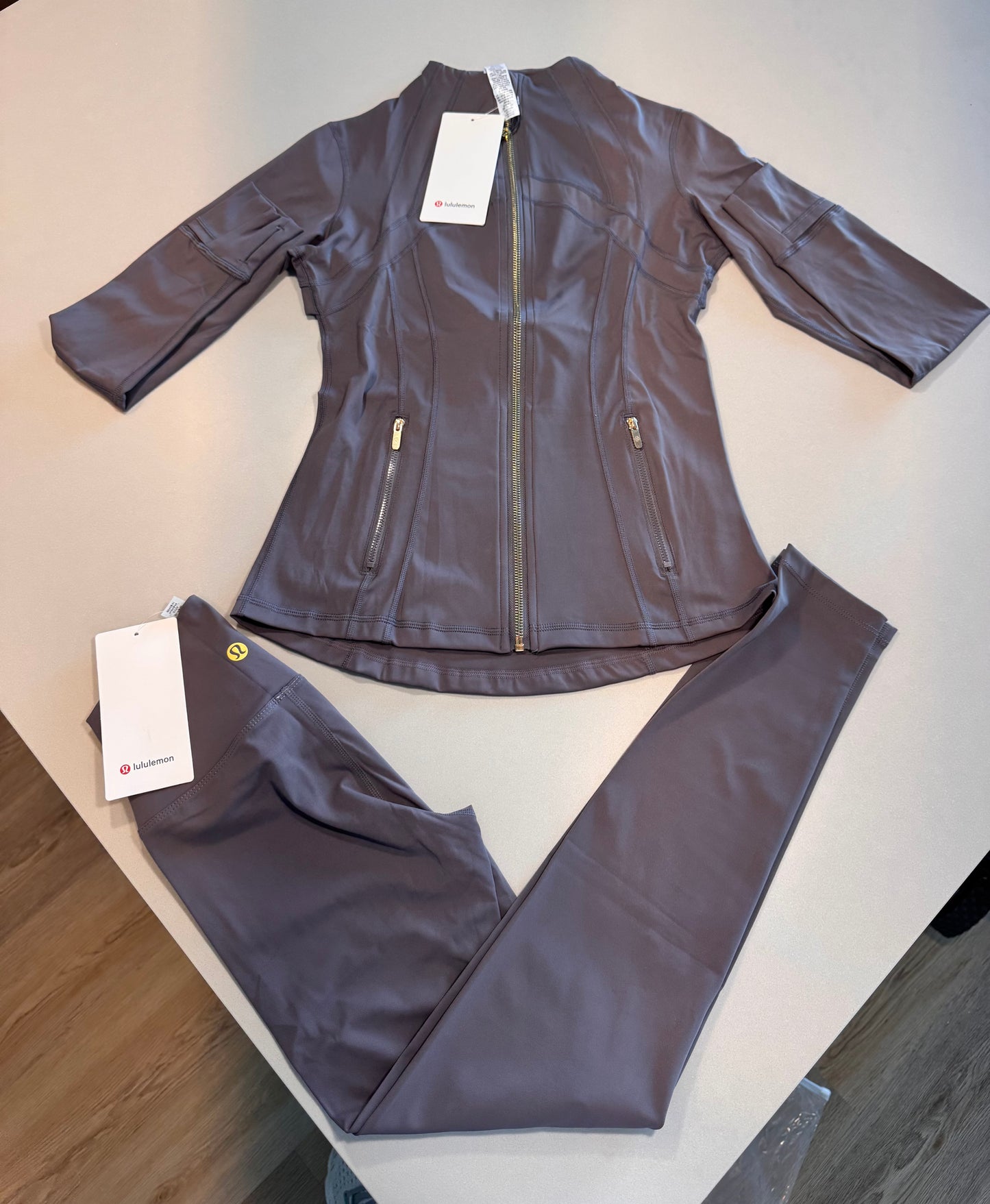 Define 2-Piece Set — Gray